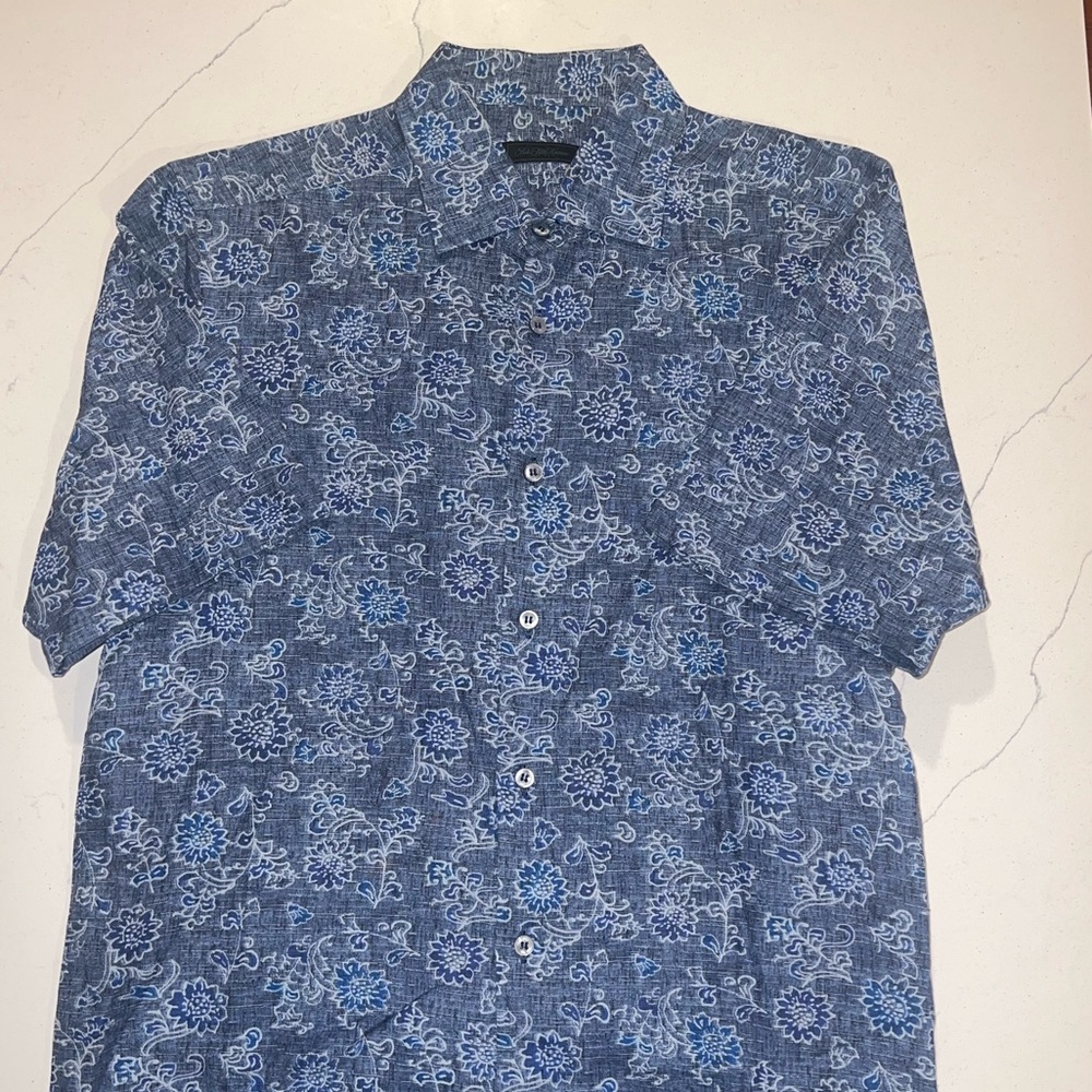 Sak’s Fifth Avenue Short Sleeve Button Up